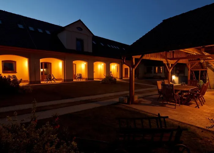 Bednaruv Dvur 3* Bohusice